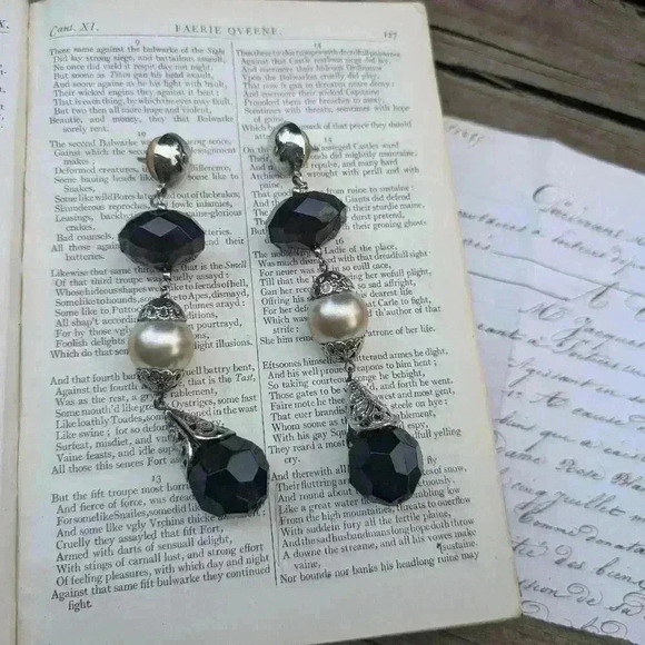 Vintage large statement earrings black glass beads - Picture 6 of 8